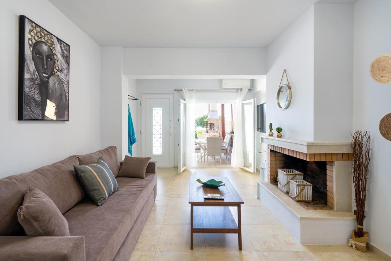 Blue Coast House Villa Goudhouros ภายนอก รูปภาพ